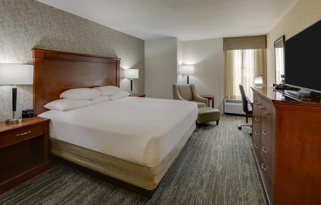 Drury Inn & Suites Atlanta Marietta - King Room Deluxe
