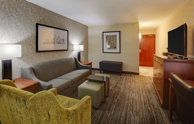 Drury Inn & Suites Atlanta Marietta - King Suite