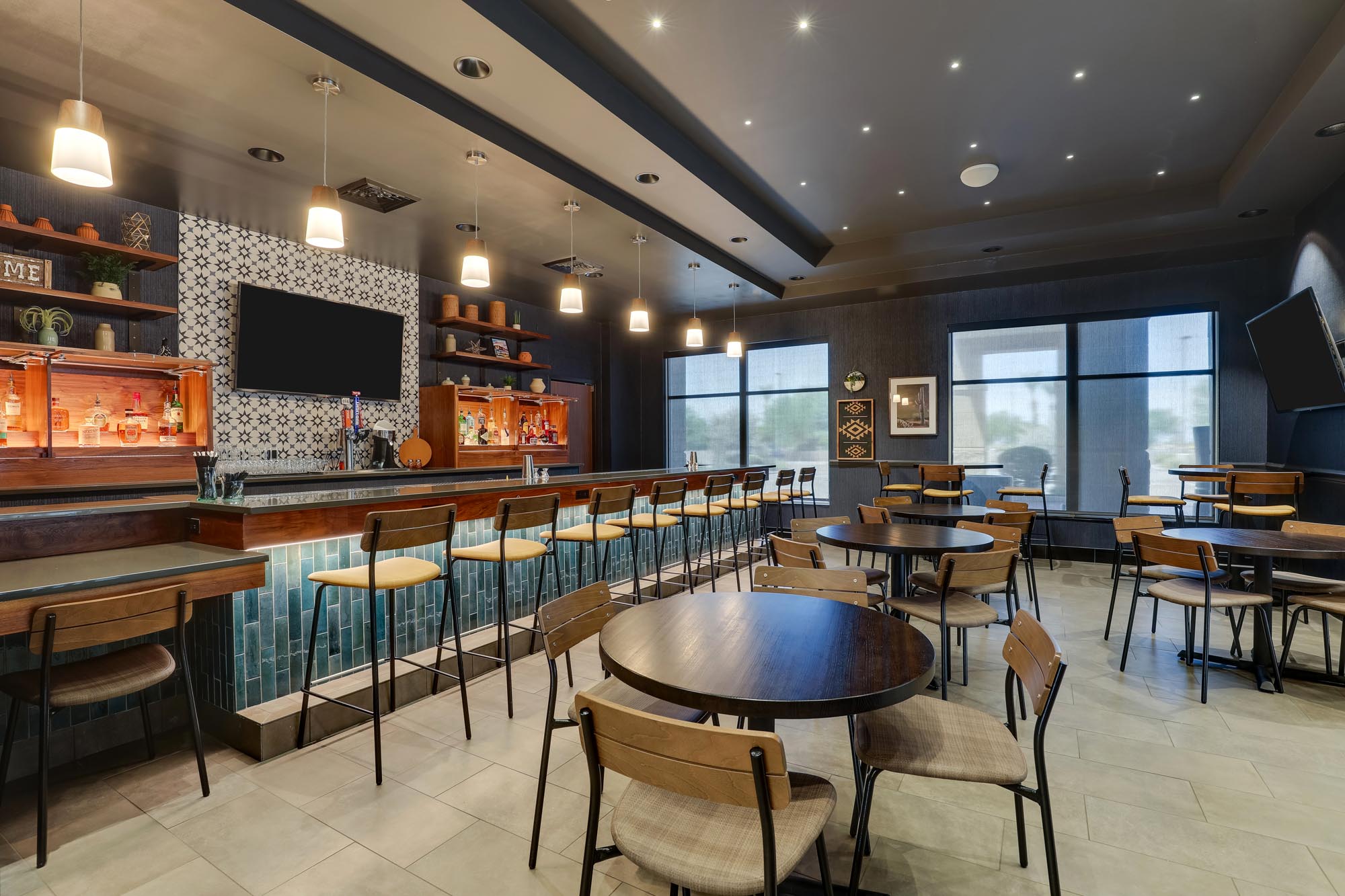 Drury Inn & Suites Phoenix Chandler - Lobby Bar, Kitchen + Bar