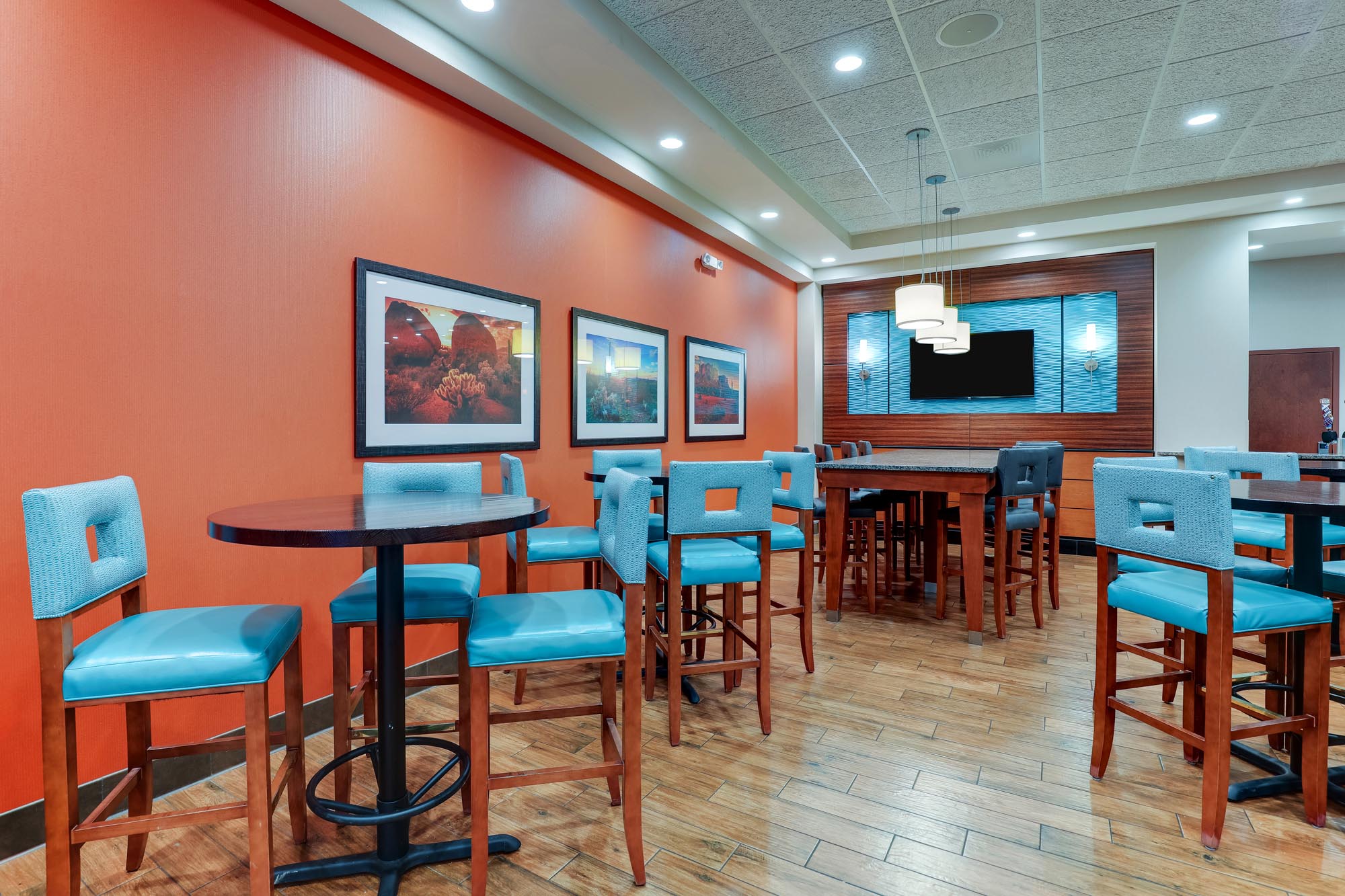 Drury Inn & Suites Phoenix Chandler - Dining Area