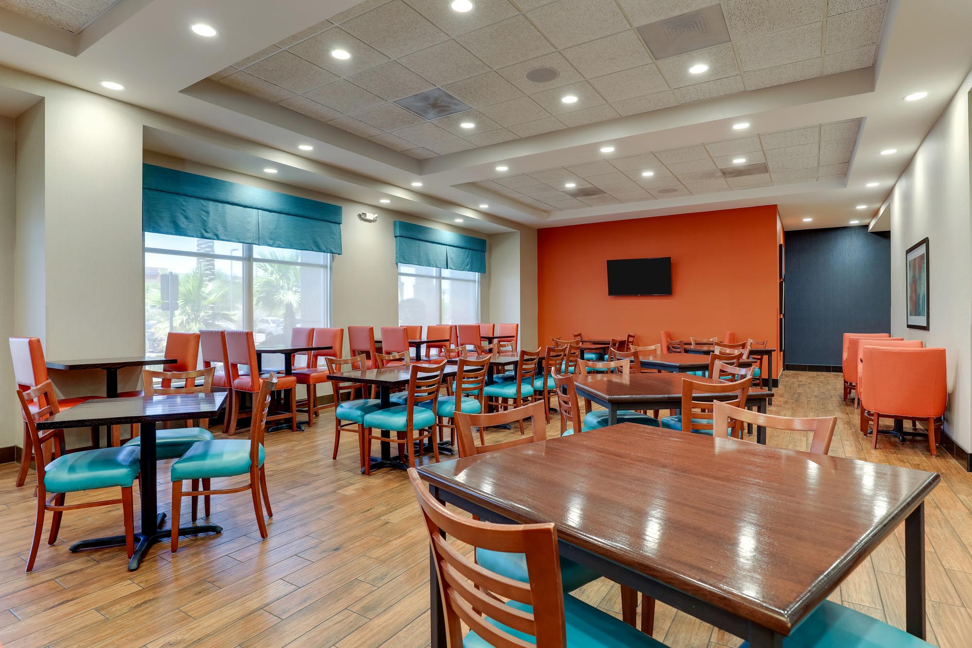 Drury Inn & Suites Phoenix Chandler - Dining Area