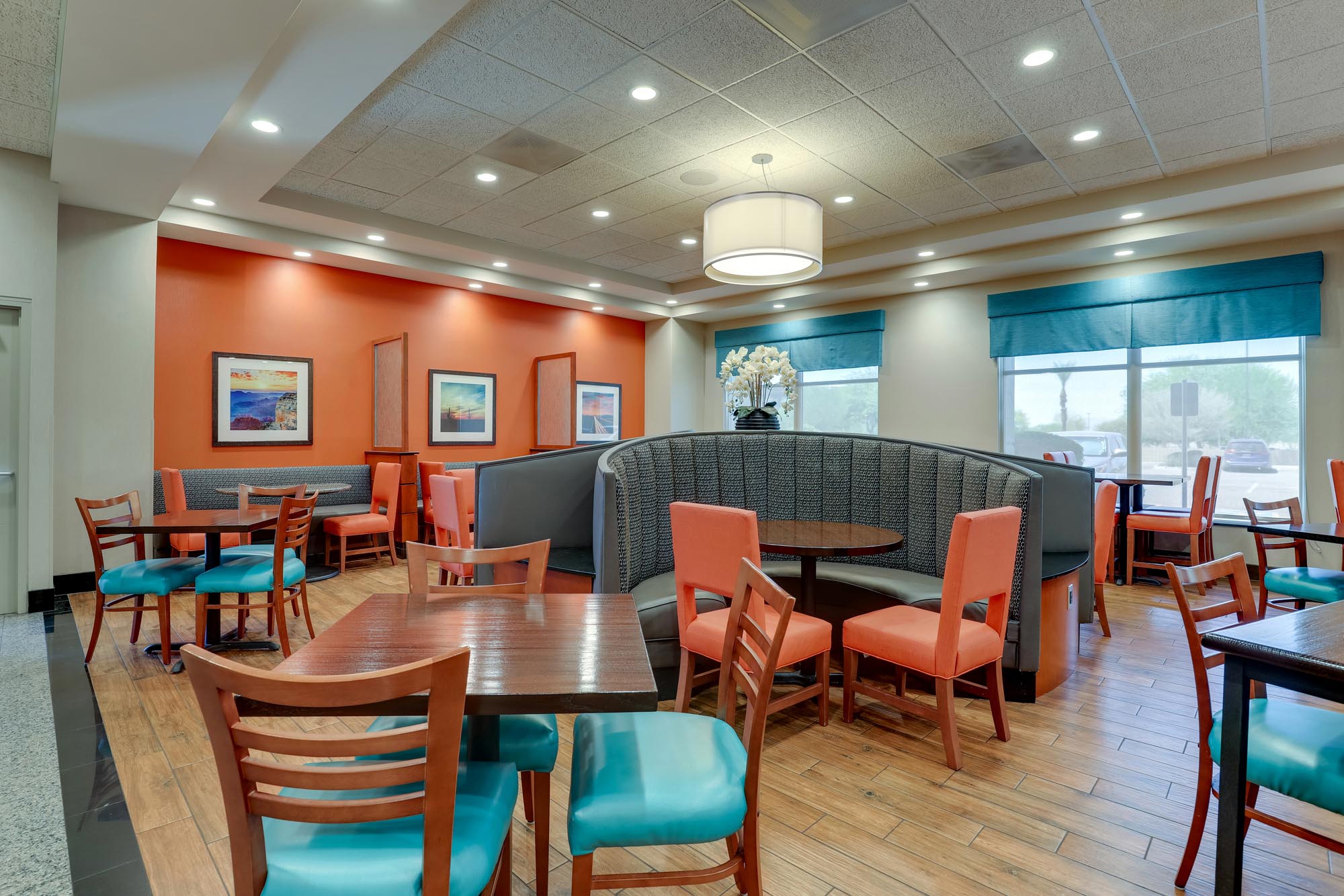 Drury Inn & Suites Phoenix Chandler - Dining Area