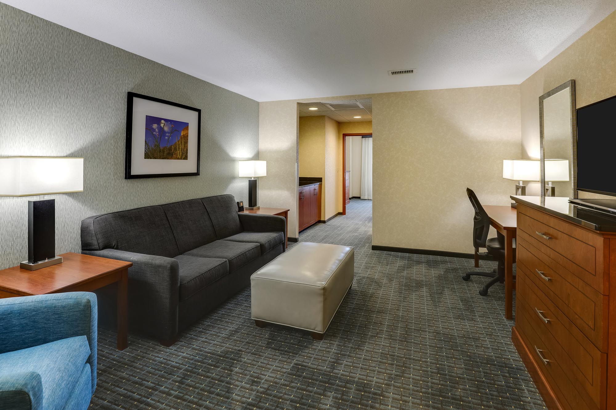 Drury Inn & Suites Phoenix Chandler - King Suite