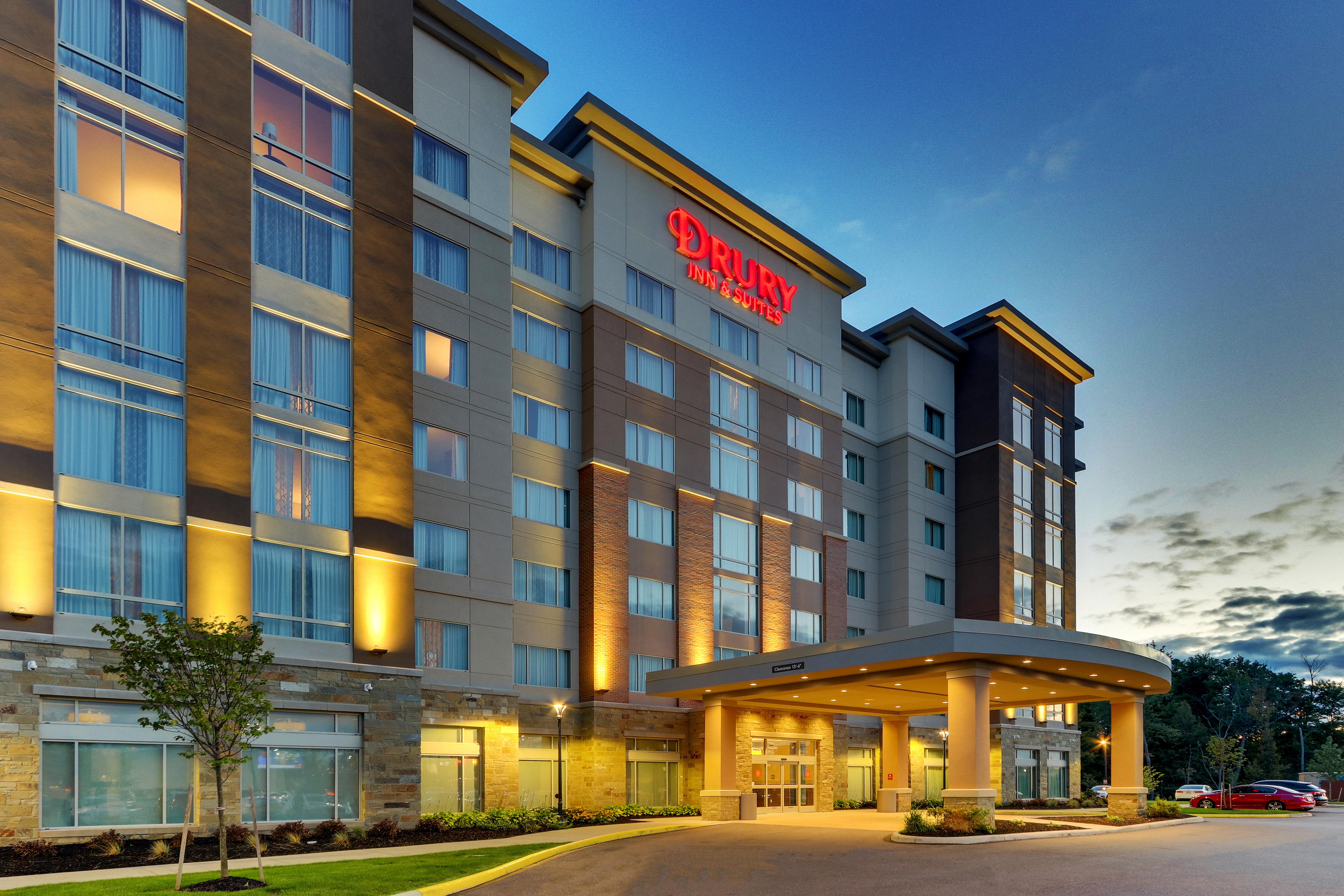 Drury Inn & Suites Cleveland Beachwood