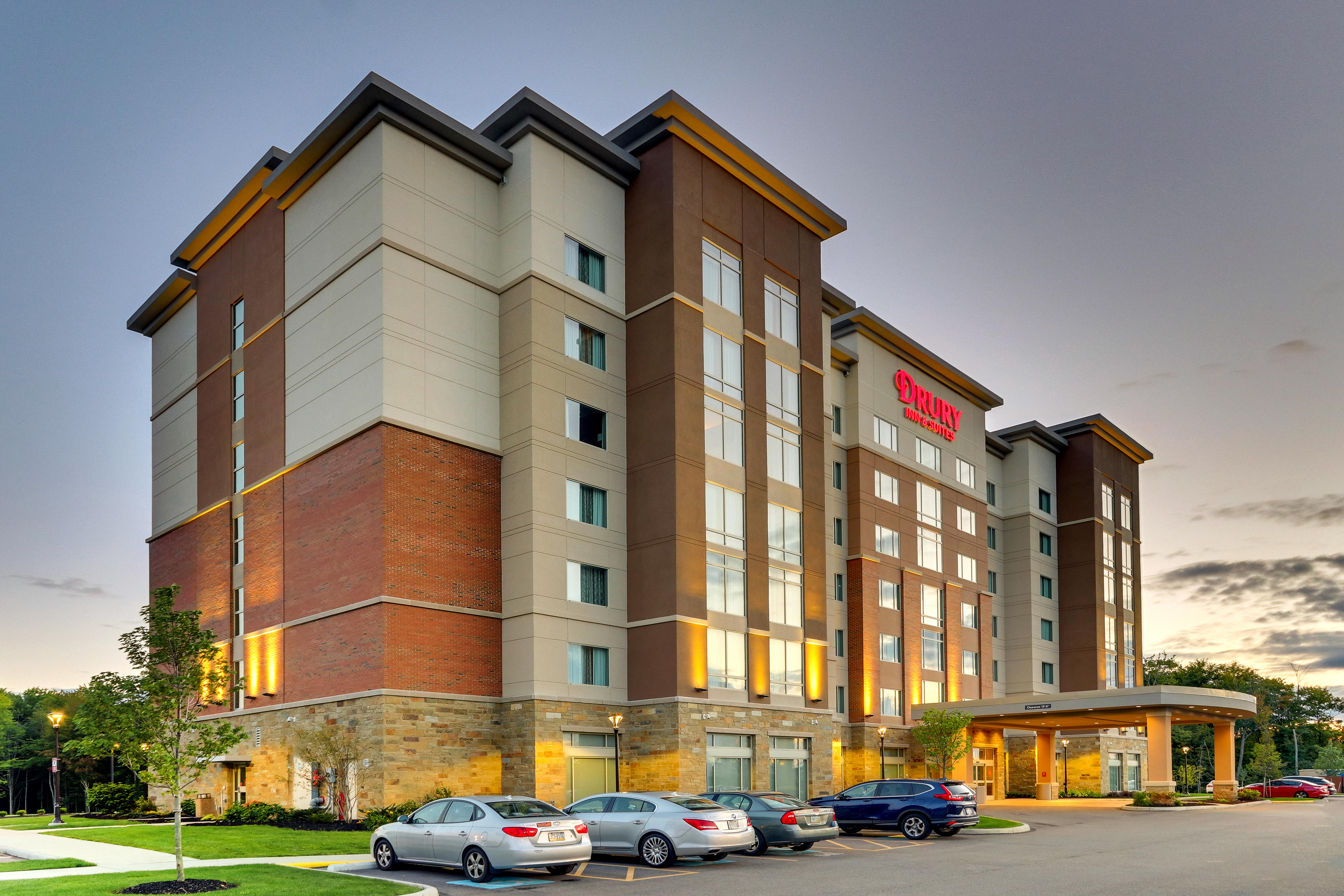 Drury Inn & Suites Cleveland Beachwood