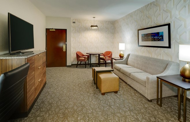 Drury Plaza Hotel Columbus Downtown - Double Queen Suite