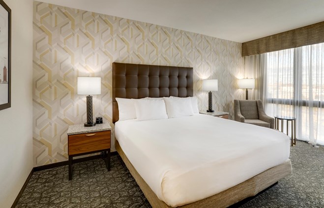 Drury Plaza Hotel Columbus Downtown - King Room Deluxe
