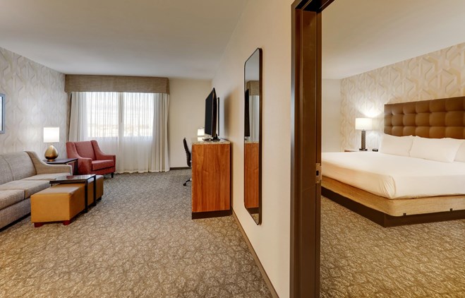 Drury Plaza Hotel Columbus Downtown - King Suite