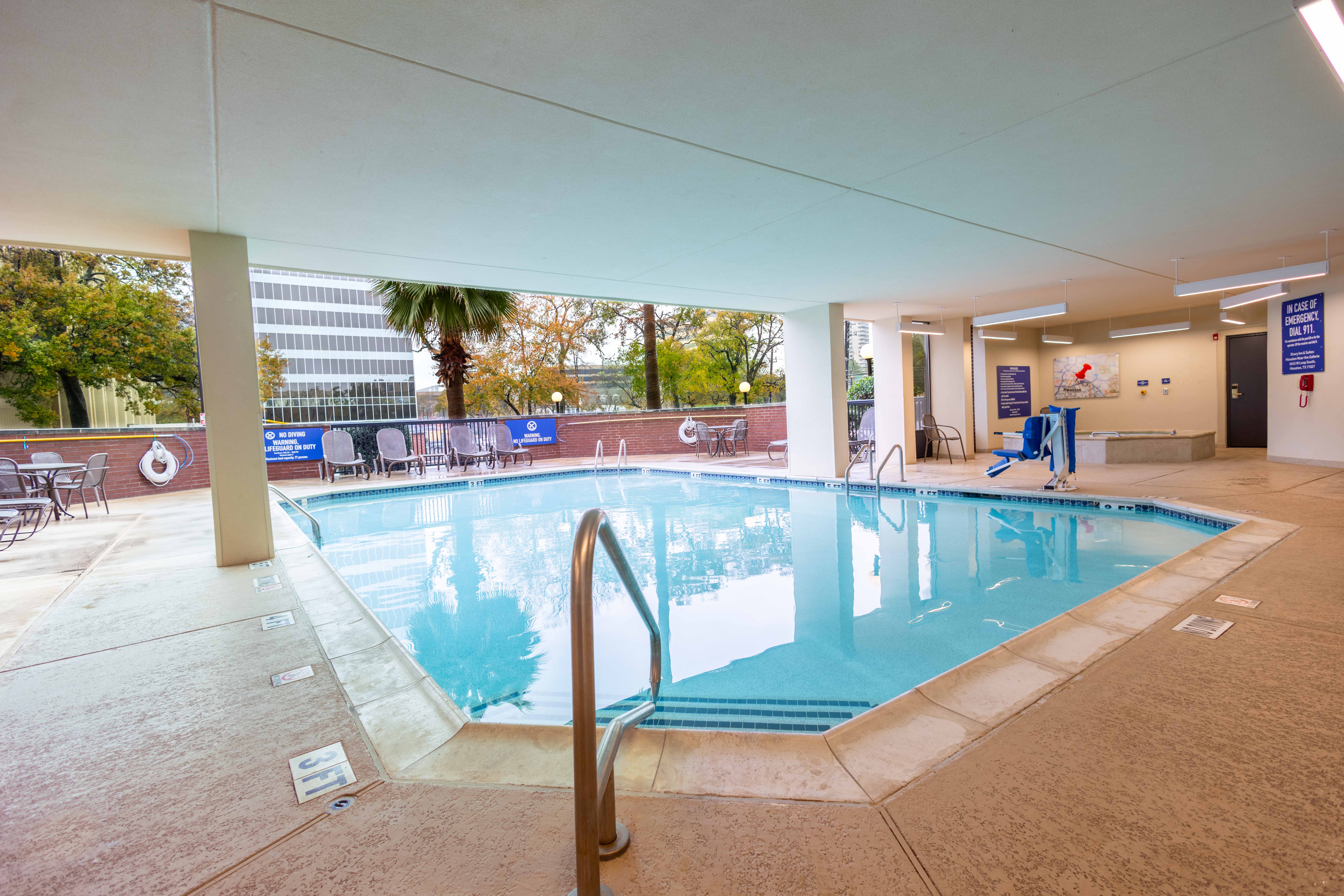 Drury Inn & Suites Near the Galleria - Indoor/Outdoor Pool