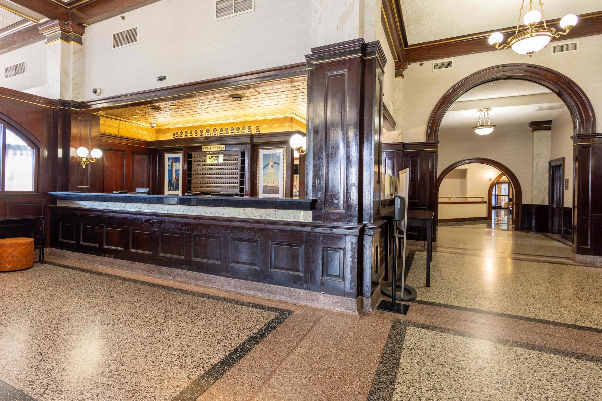 Drury Inn Suites St Louis Union Station Drury Hotels   057 Lobby 3 