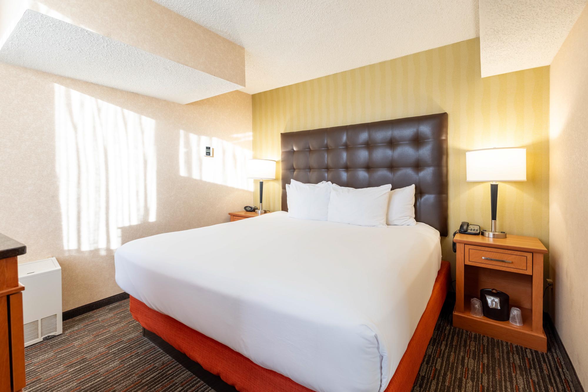 Drury Inn & Suites St. Louis Union Station - King Suite