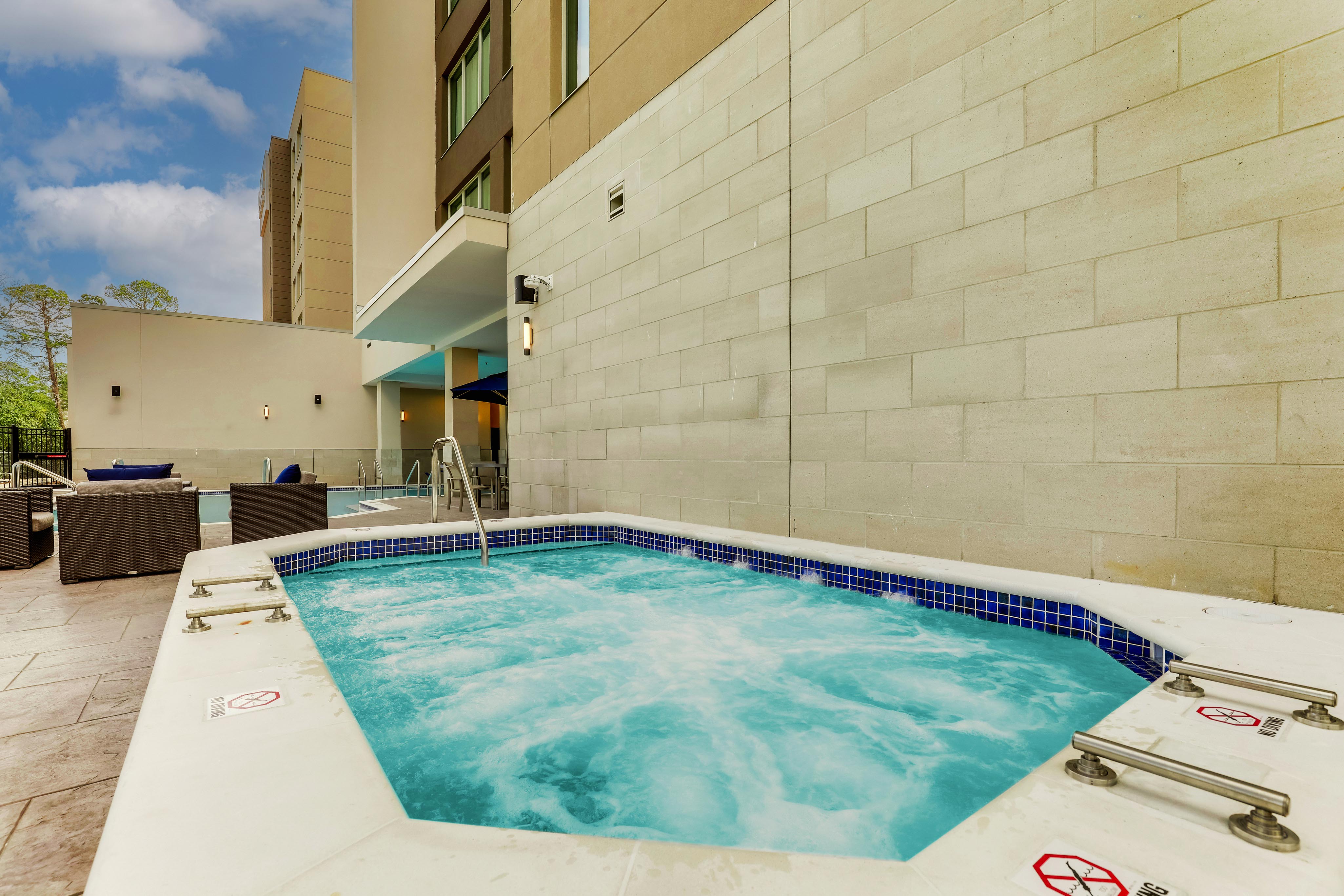 Drury Plaza Hotel Tallahassee - Hot Tub