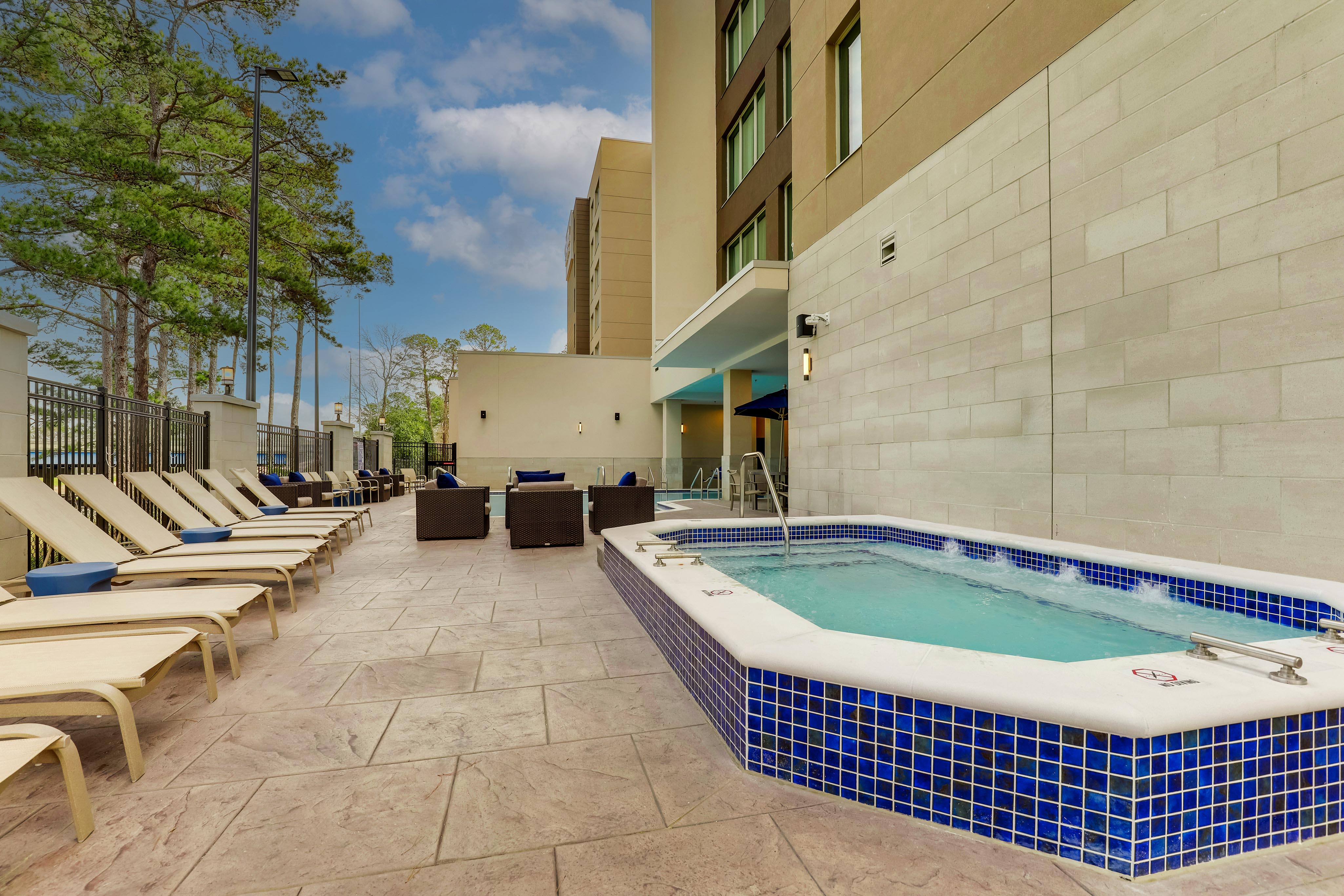 Drury Plaza Hotel Tallahassee Pool