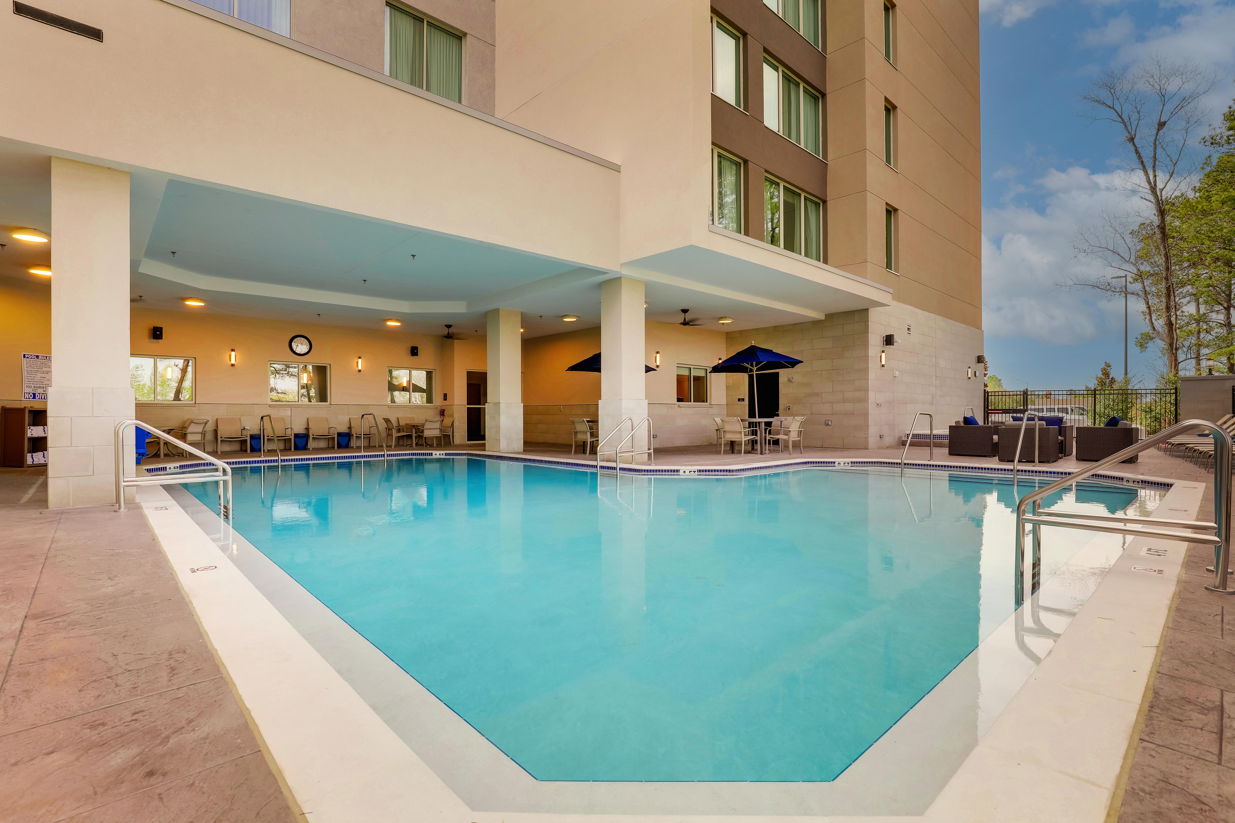 Drury Plaza Hotel Tallahassee Pool