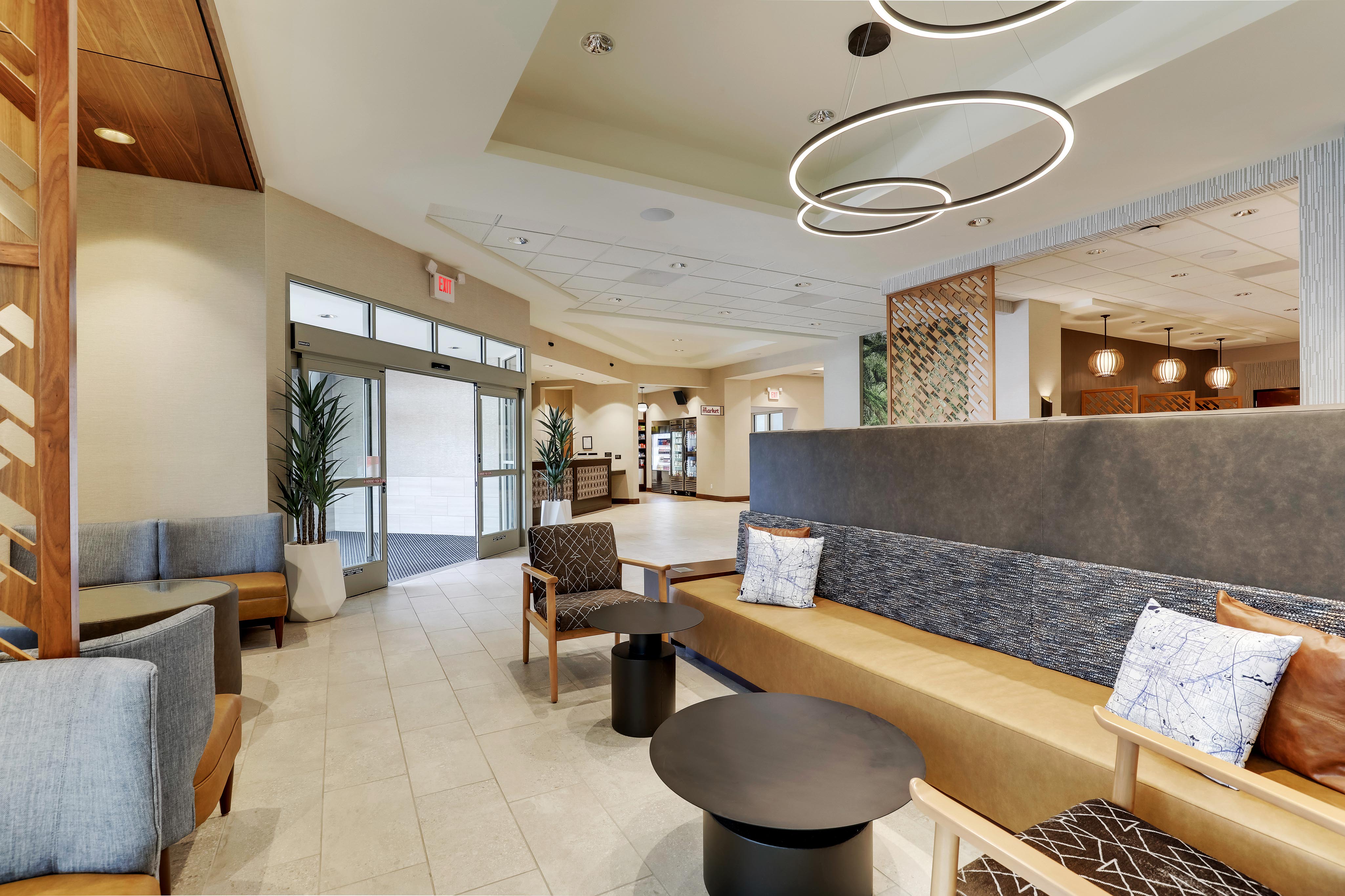 Drury Plaza Hotel Tallahassee Lobby