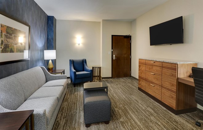 Drury Plaza Hotel Tallahassee - 2 Room Suite with 2 Queen Beds