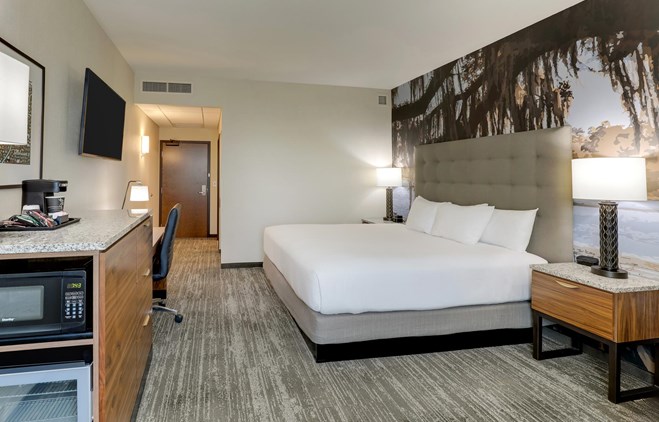 Drury Plaza Hotel Tallahassee - King Room Deluxe