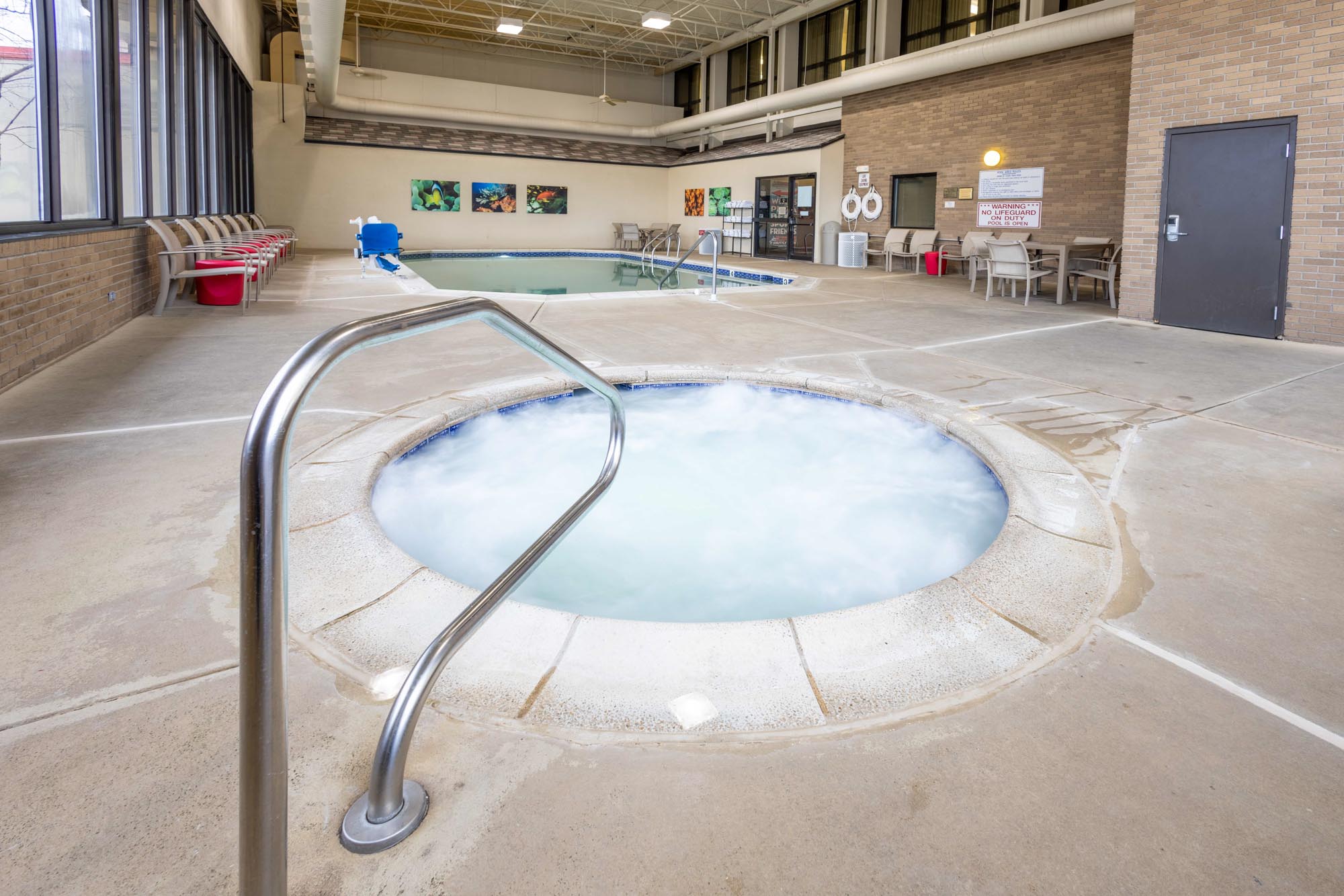 Pear Tree Inn St. Louis Near Union Station Pool