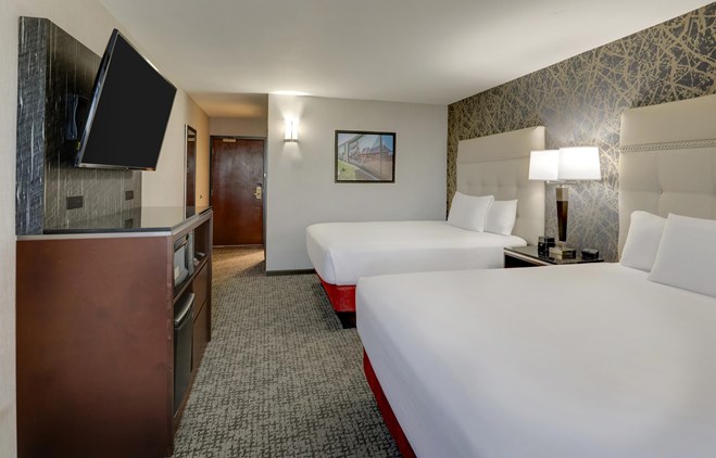 Drury Inn Paducah - 2 Queen Deluxe Guestroom