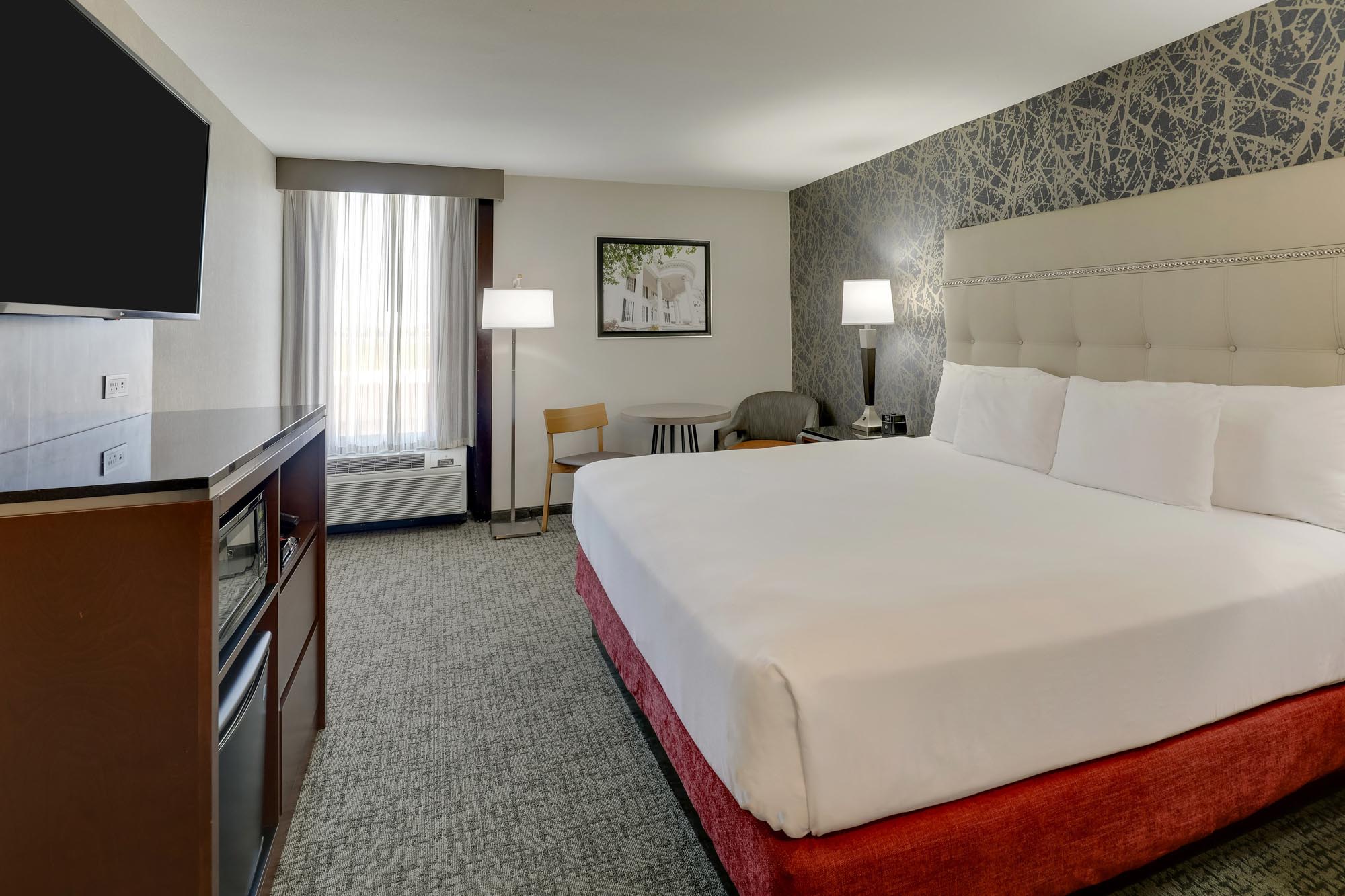 Drury Inn Paducah - 1 King Deluxe Guestroom