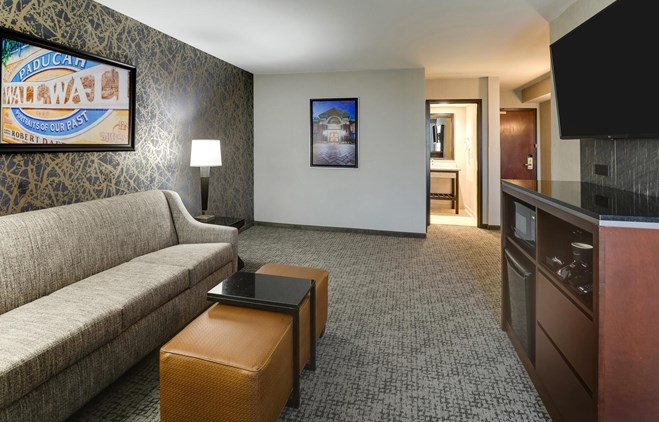 Drury Inn Paducah - King Suite