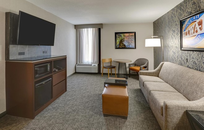 Drury Inn Paducah - King Suite