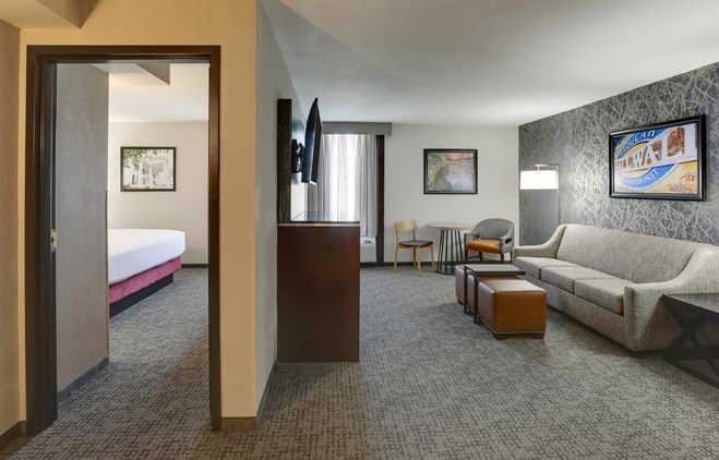 Drury Inn Paducah - King Suite