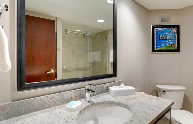 Drury Inn Paducah - Bathroom