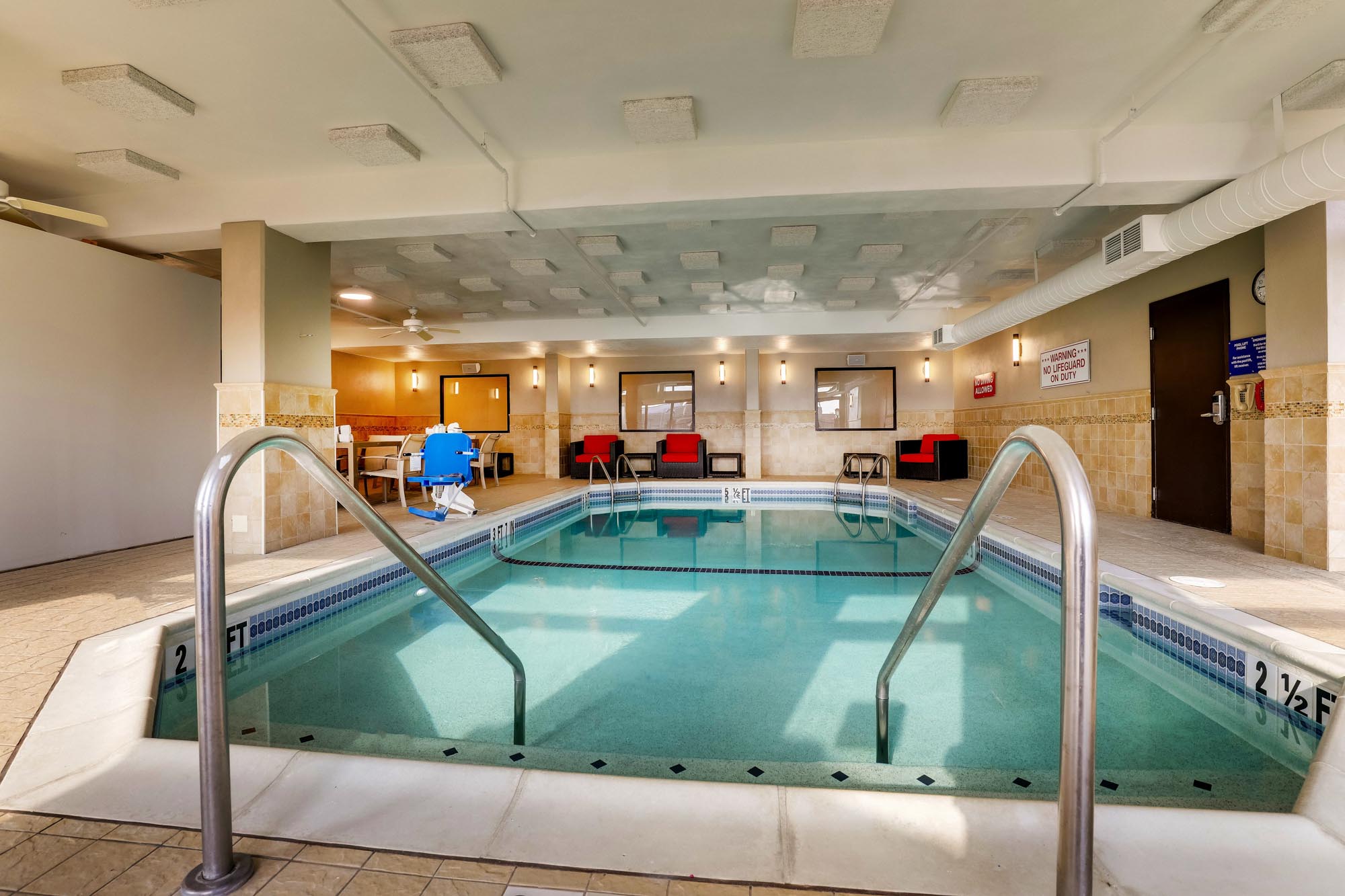 Drury Inn & Suites Marion - Pool