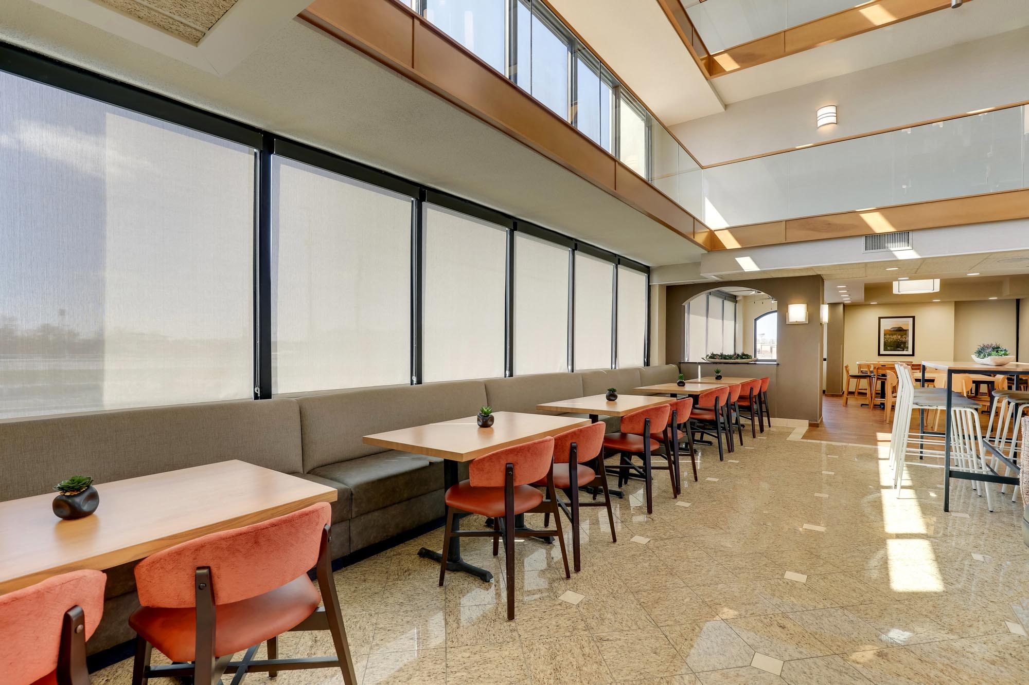 Drury Inn & Suites Marion - Dining Area