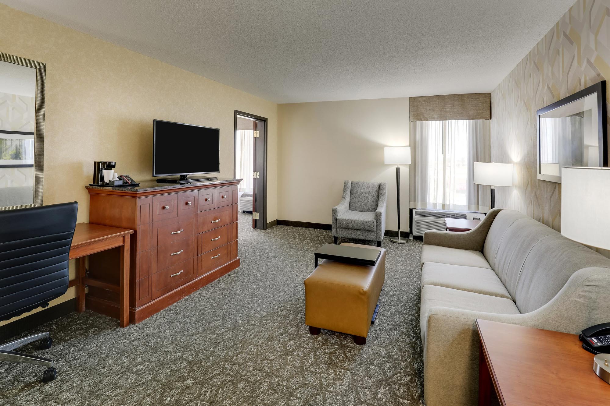 Drury Inn & Suites Marion - King Suite