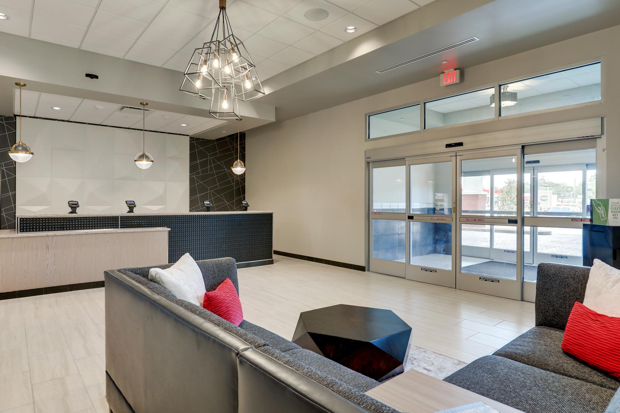 Drury Plaza Hotel Savannah Pooler - Lobby