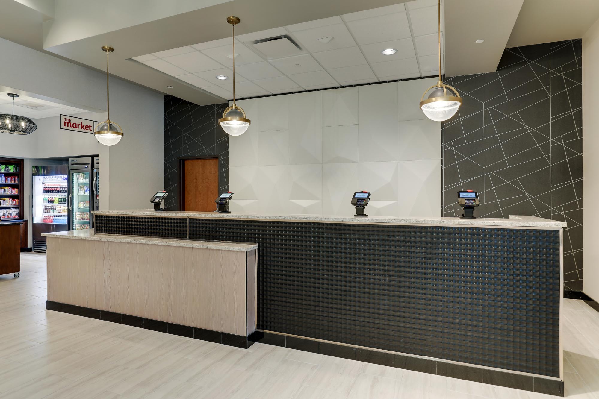 Drury Plaza Hotel Savannah Pooler - Front Desk