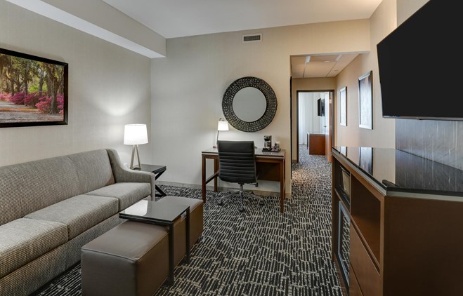 Drury Plaza Hotel Savannah Pooler - King Suite
