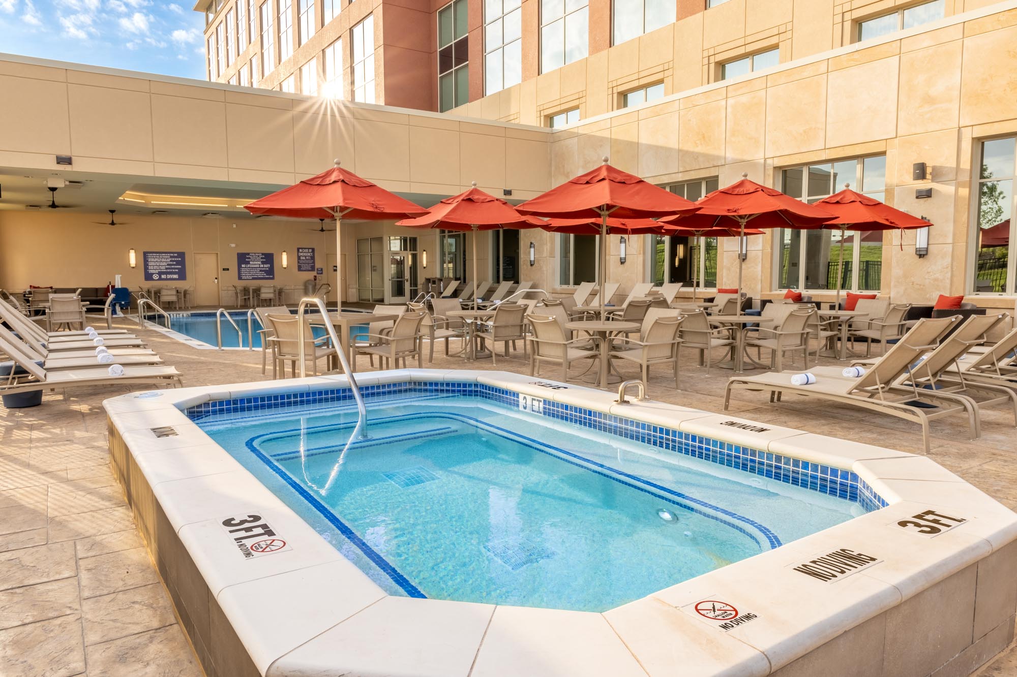 Drury Plaza Hotel Dallas Arlington - Pool