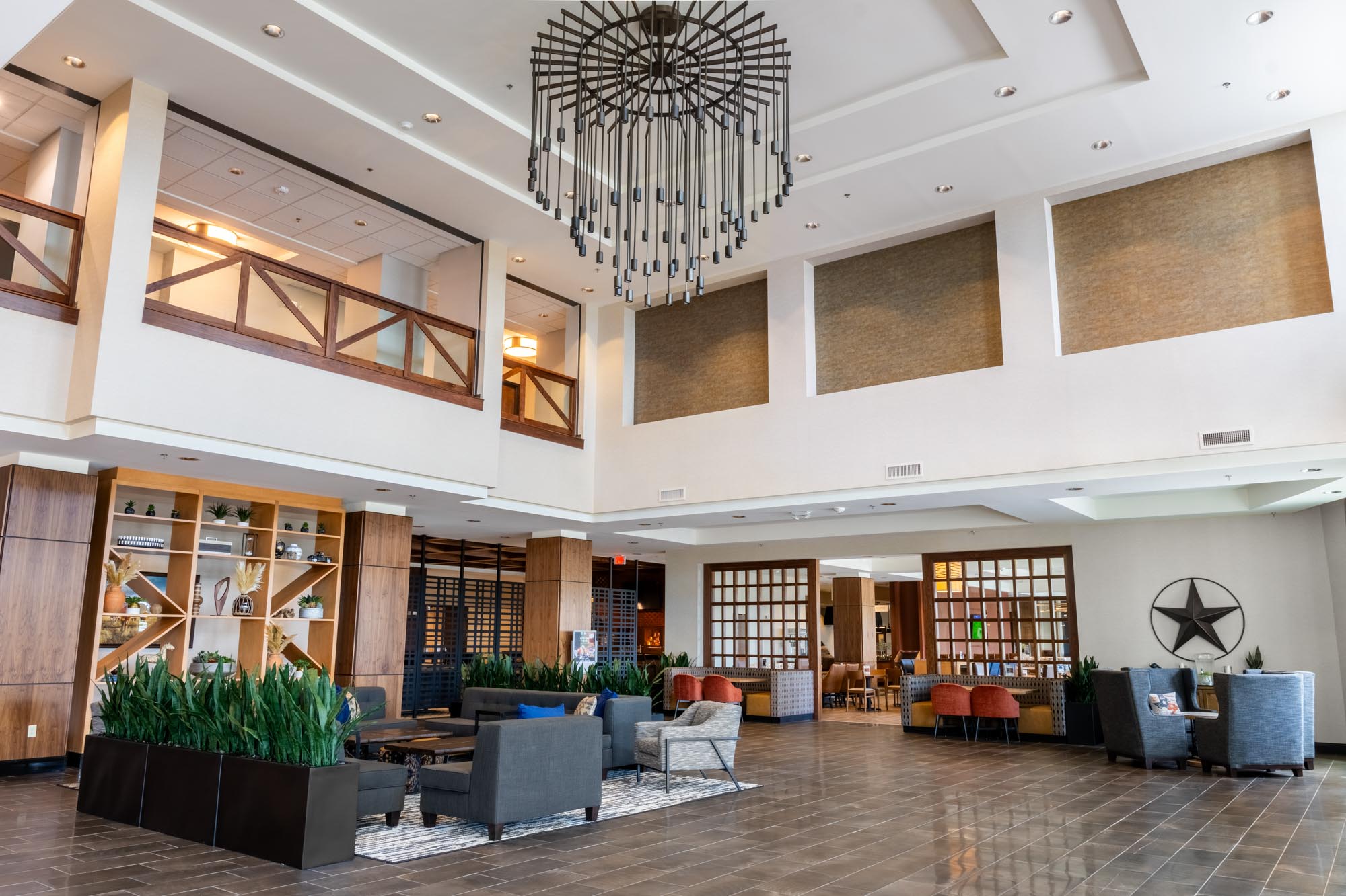 Drury Plaza Hotel Dallas Arlington - Lobby