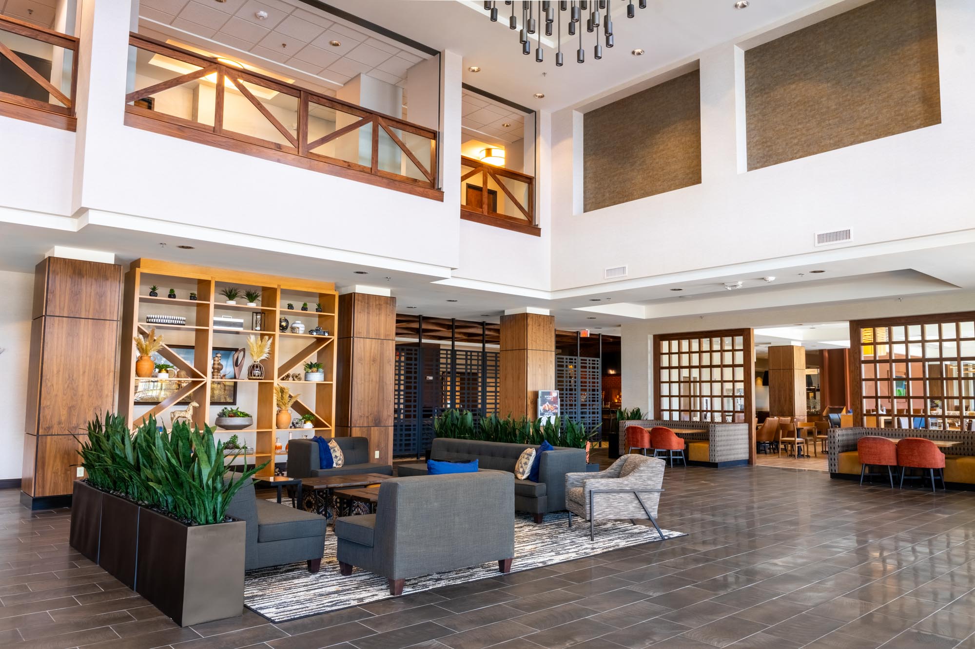 Drury Plaza Hotel Dallas Arlington - Lobby