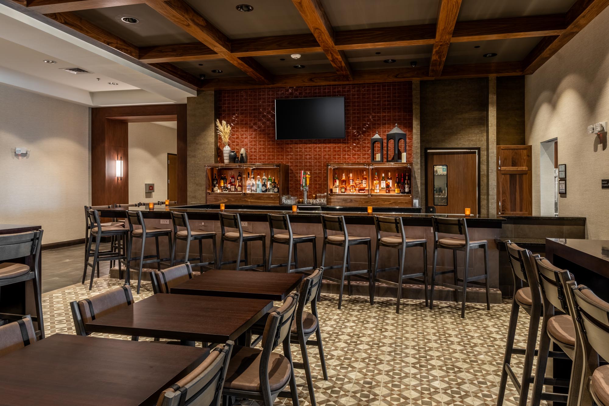 Drury Plaza Hotel Dallas Arlington - The Kitchen + Bar