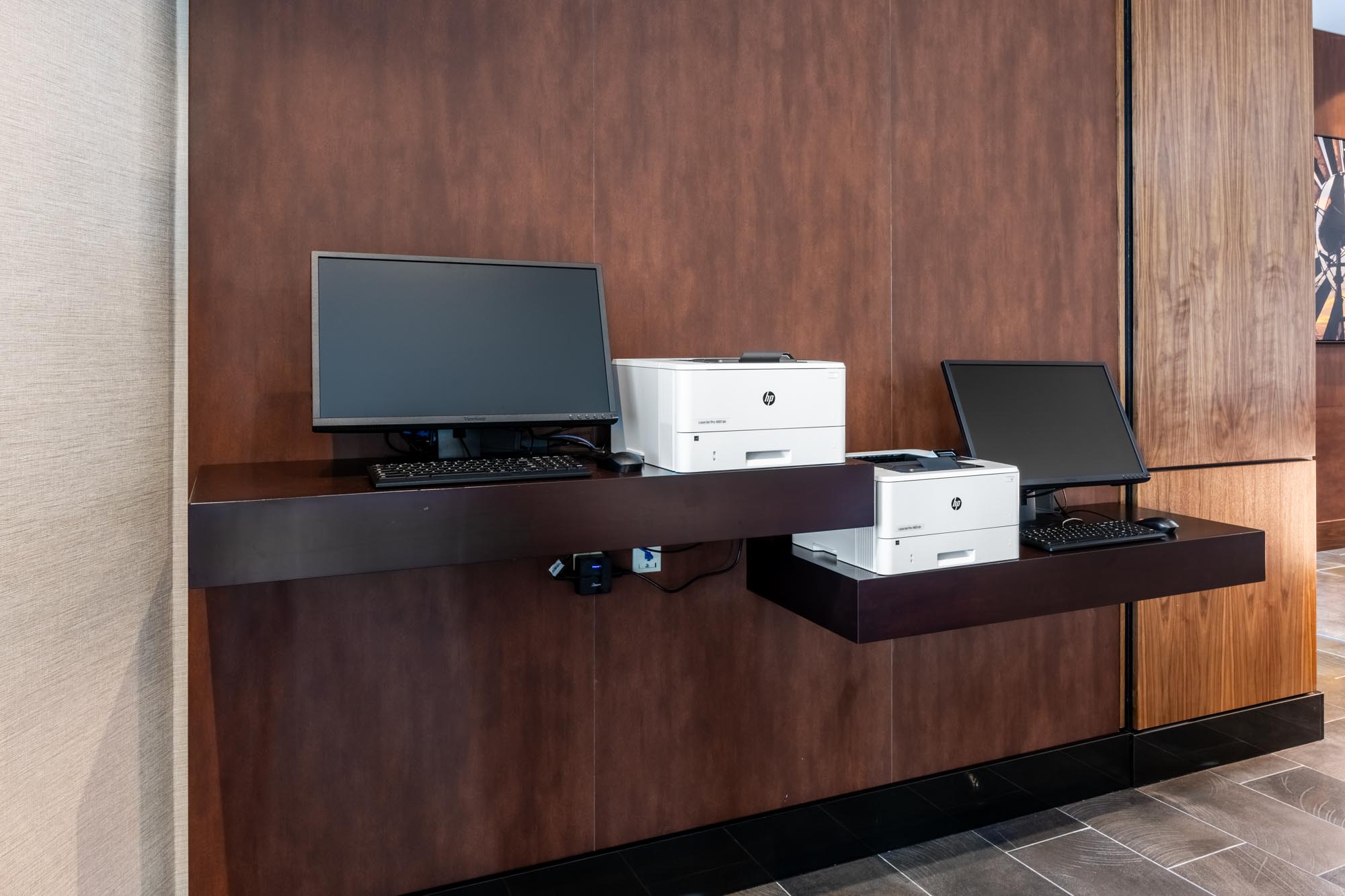 Drury Plaza Hotel Dallas Arlington - Business Center