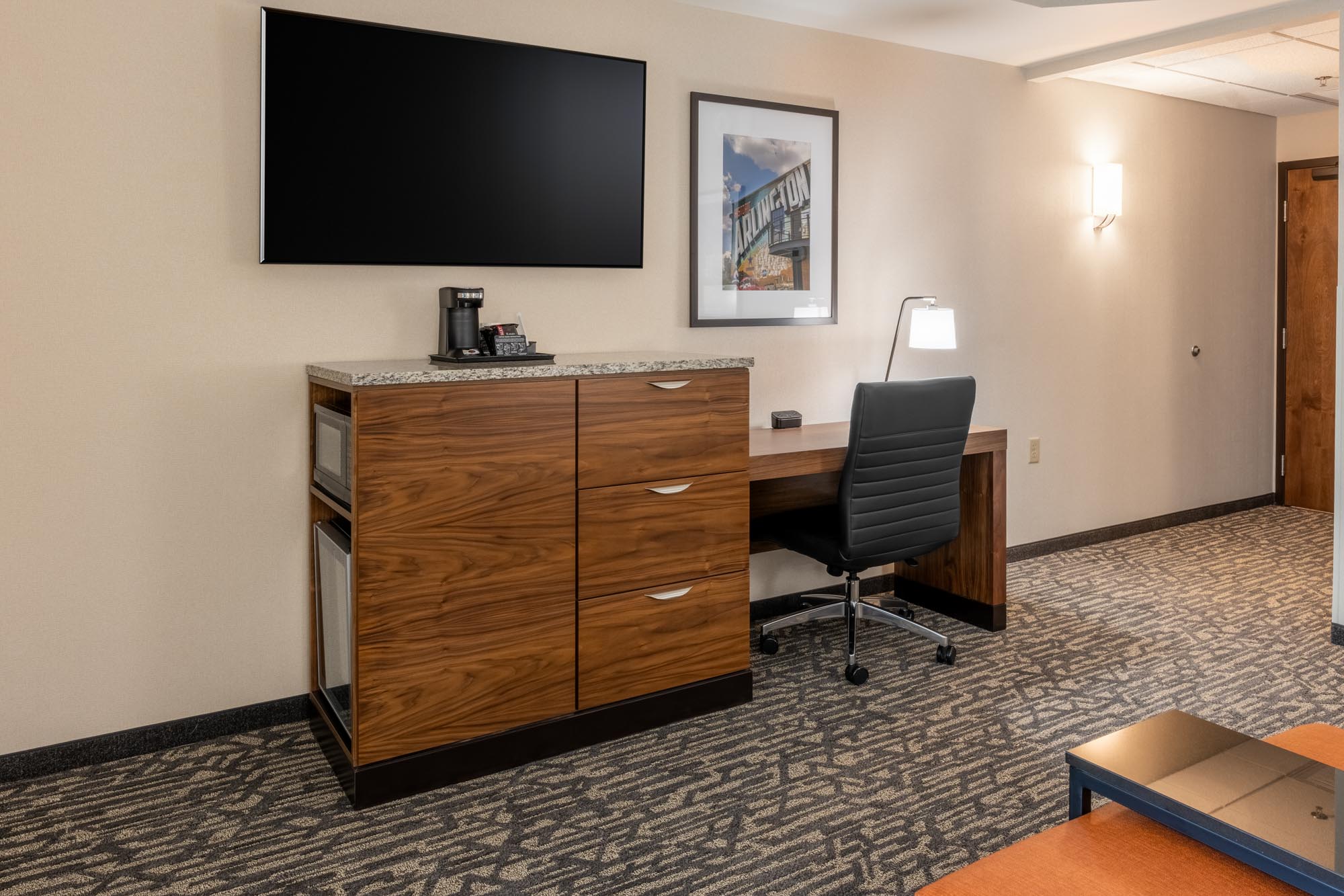 Drury Plaza Hotel Dallas Arlington - 2 Queen Beds Deluxe with Sofa Sleeper