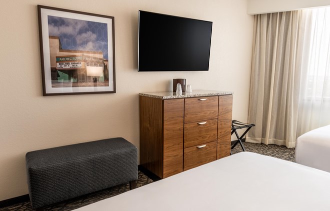 Drury Plaza Hotel Dallas Arlington - 2 Queen Beds Deluxe with Sofa Sleeper