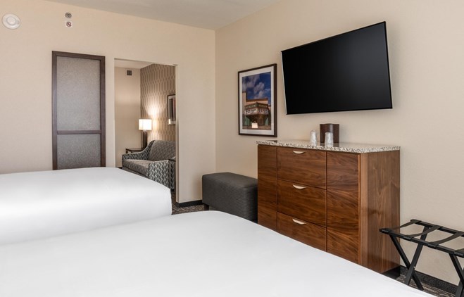 Drury Plaza Hotel Dallas Arlington - 2 Queen Beds Deluxe with Sofa Sleeper