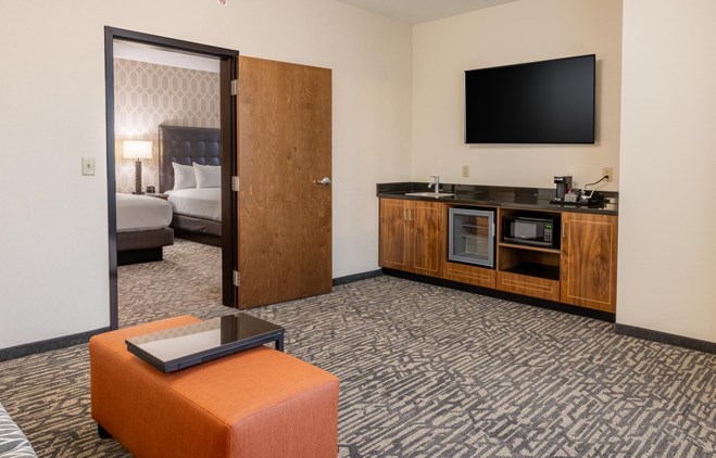 Drury Plaza Hotel Dallas Arlington - Double Queen Suite