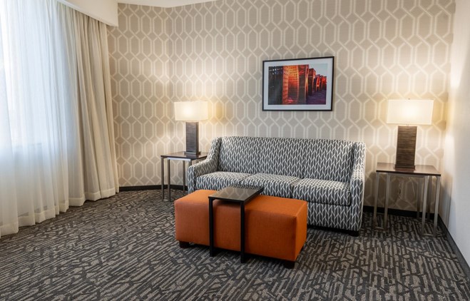 Drury Plaza Hotel Dallas Arlington - Double Queen Suite
