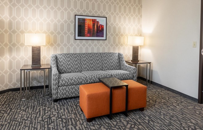 Drury Plaza Hotel Dallas Arlington - Double Queen Suite