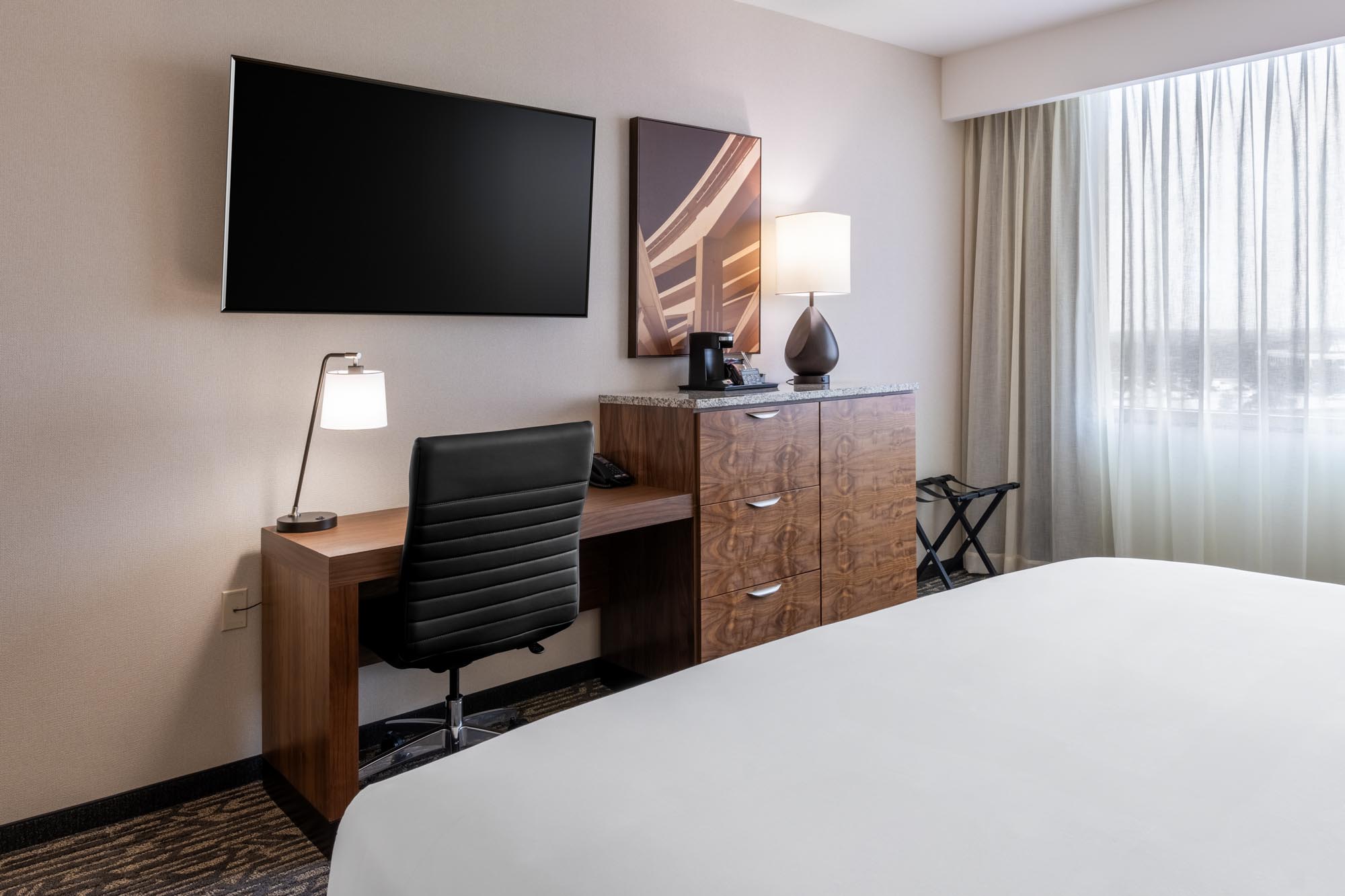 Drury Plaza Hotel Dallas Arlington - King Room Deluxe