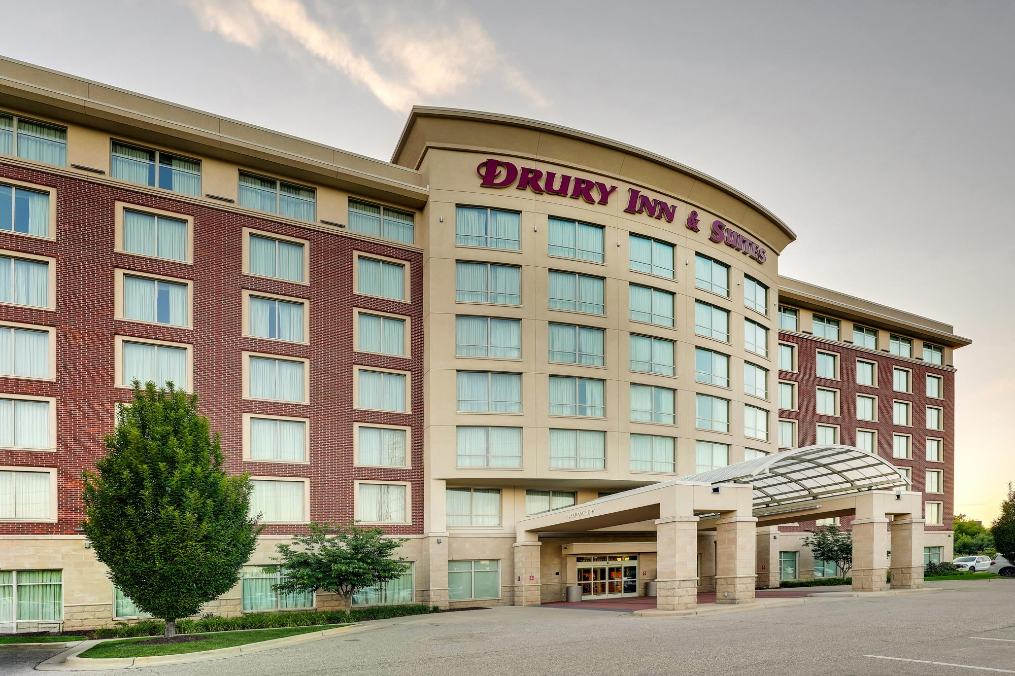 Drury Inn & Suites Grand Rapids - Exterior