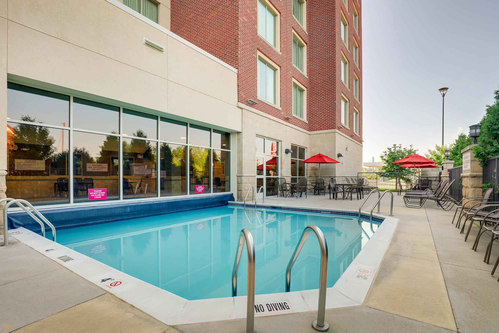 Drury Inn & Suites Grand Rapids - Pool