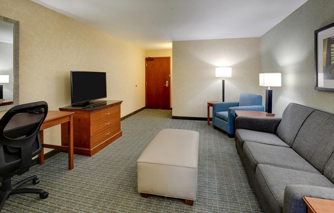Drury Inn & Suites Grand Rapids - King Suite