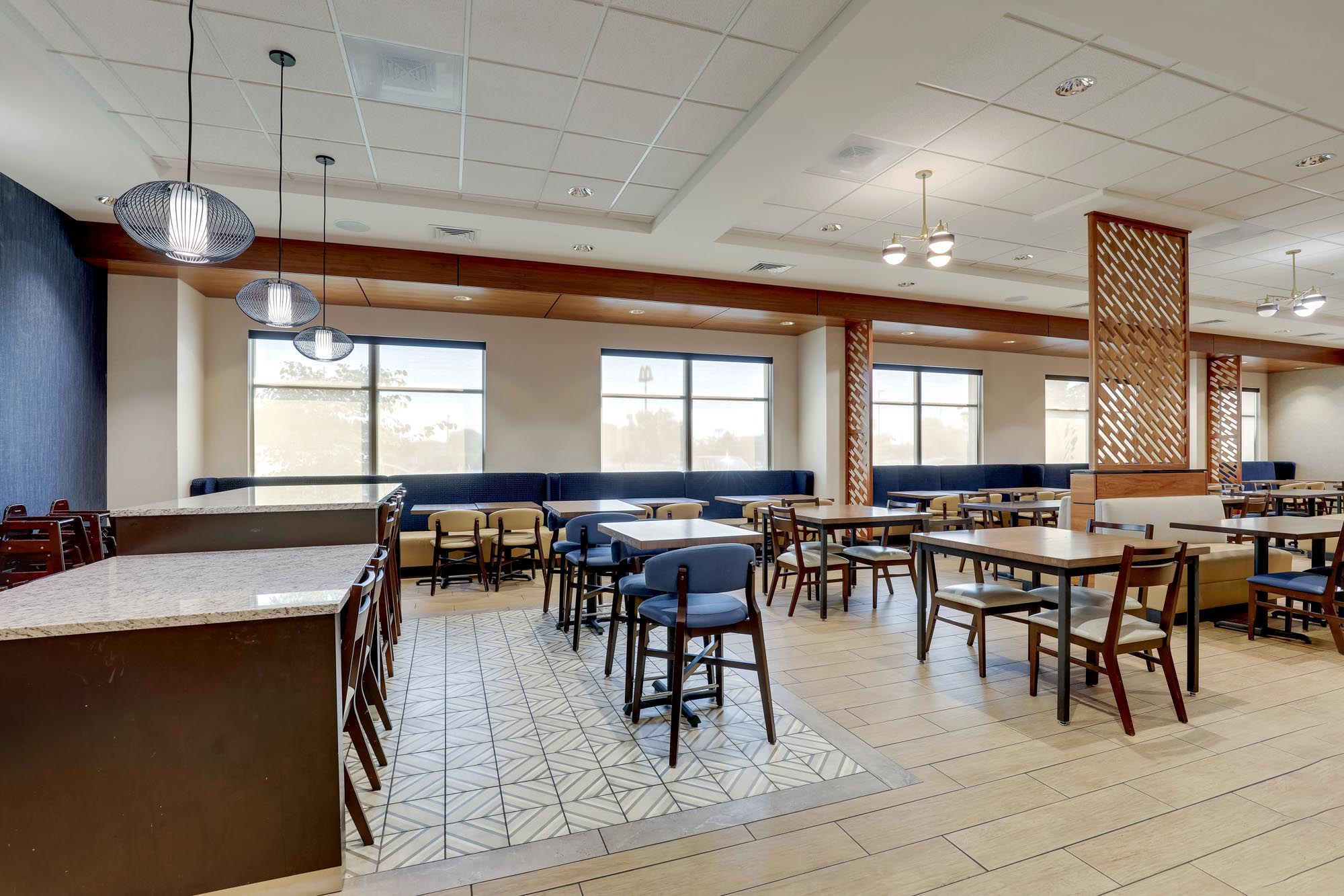 Drury Inn & Suites Lafayette, IN - Dining Area